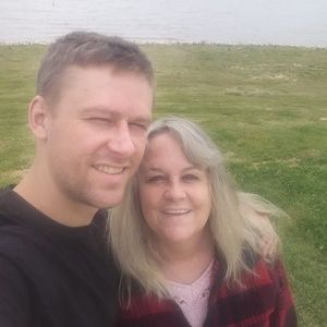 Meet your Posher, Becky